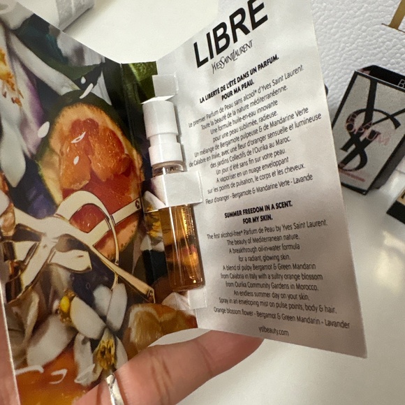 YSL Mini Makeup Set - Picture 2 of 12